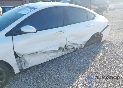 2015 Chrysler 200 S z USA, uszkodzony, nr VIN 1C3CCCBBXFN565957